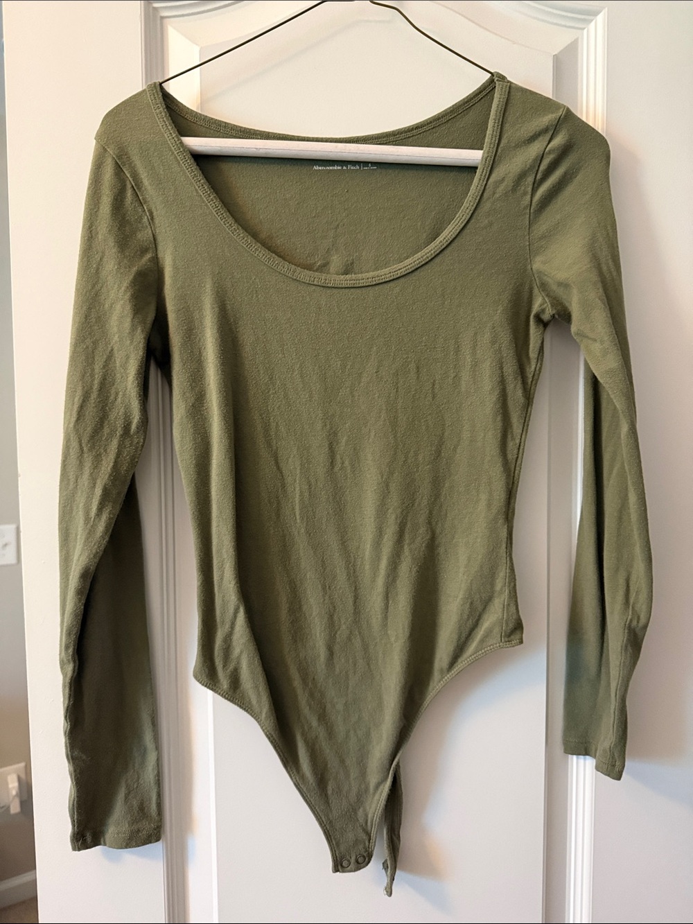 Abercrombie & Fitch Olive Scoop Neck Long-Sleeve Bodysuit
